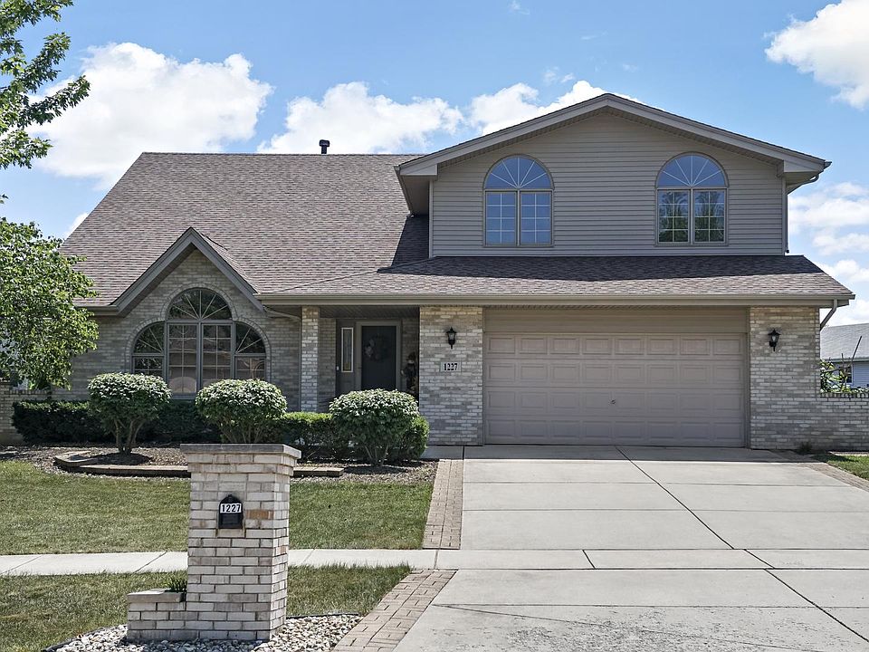 1st image of 1227 Tower Hill Dr