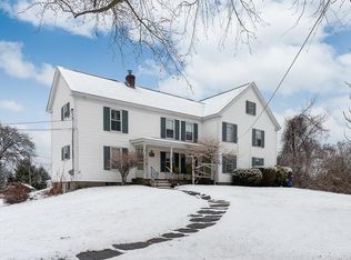 28 Burbank Rd, Sutton, MA 01590