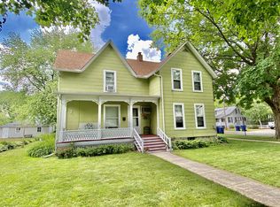 303 S 6th St, Dekalb, IL 60115