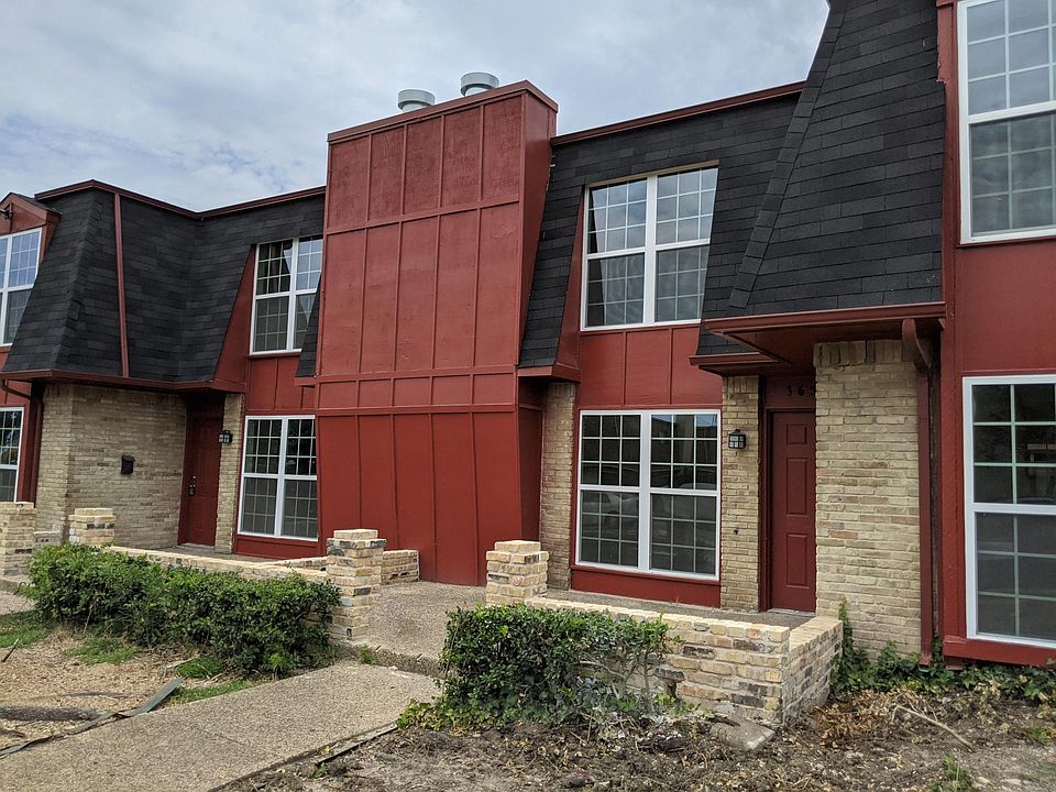 3649 Rickshaw Drive is the back left unit.