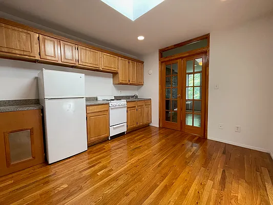 Rented by Best Apartments North Inc | media 25