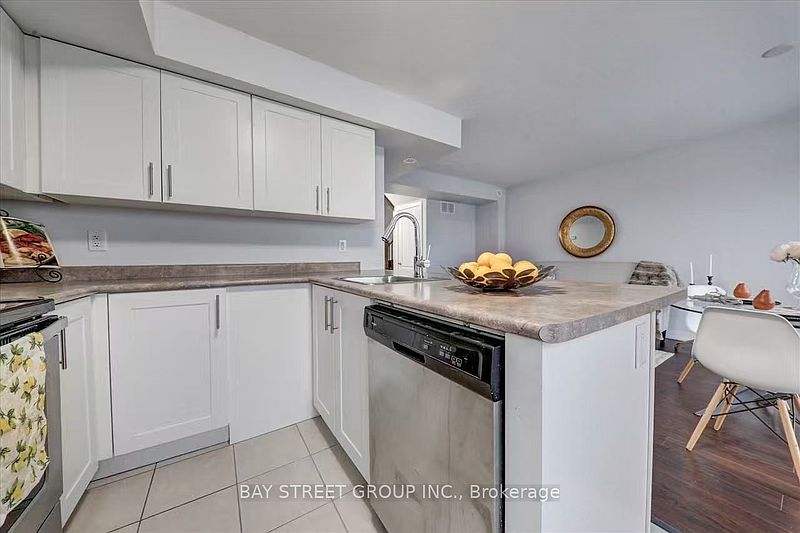 Markham Townhouse for rent - 2 Bedrooms — photo 8