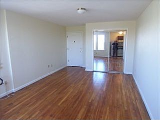 3rd image of 112 Suburbia Terrace 5