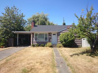 9221 32nd Ave SW, Seattle, WA 98126