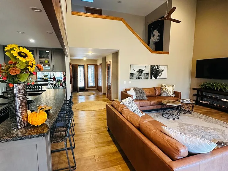 6245 Summit Ct — Photo 10