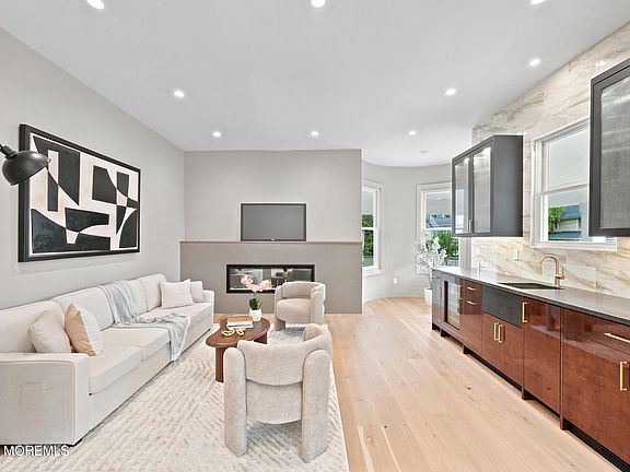 5th image of 101 Franklin Avenue