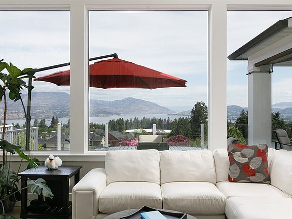 3rd image of 450 Lakepointe Dr