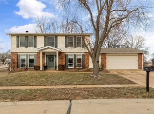 2981 Spring Water Dr, Saint Louis, MO 63129