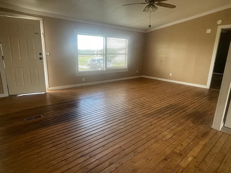 7274 N FM 148 — Photo 8