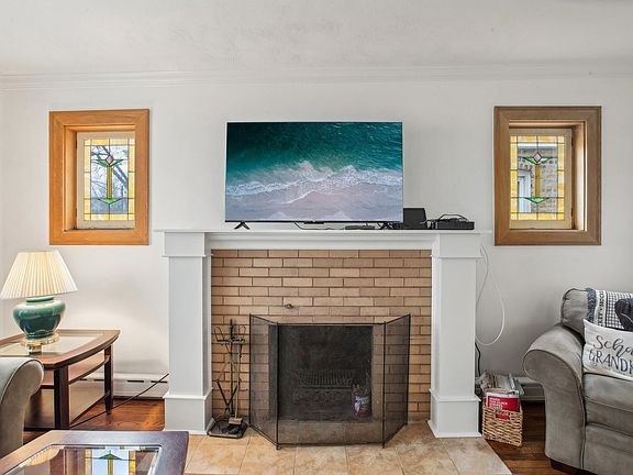 4th image of 6638 N Oconto Ave