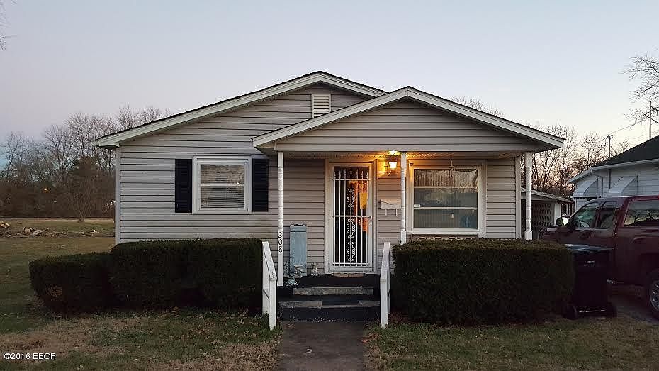 1st image of 208 Prairie St