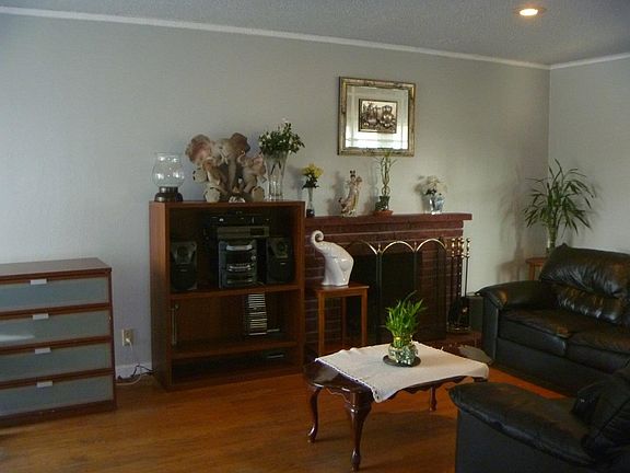 5th image of 110 Del Monte Ave