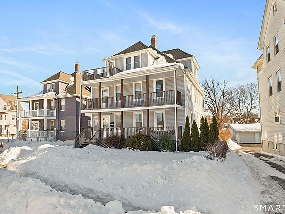 3rd image of 134 Black Rock Ave