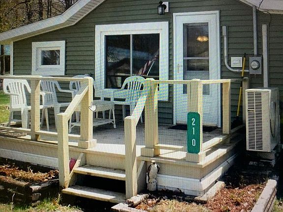 2nd image of 210 Lake Shore Dr N