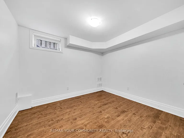 179 Greenfield Ave — Photo 14