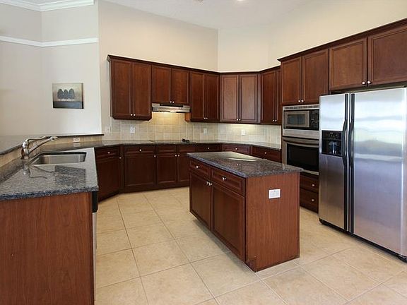 5th image of 5007 Coveview Dr