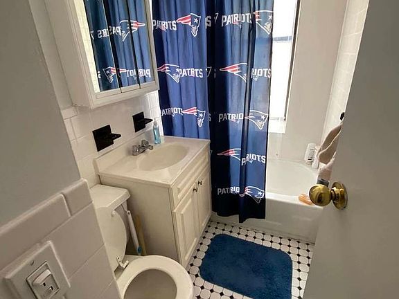 5th image of 1235 1st Ave APT 4