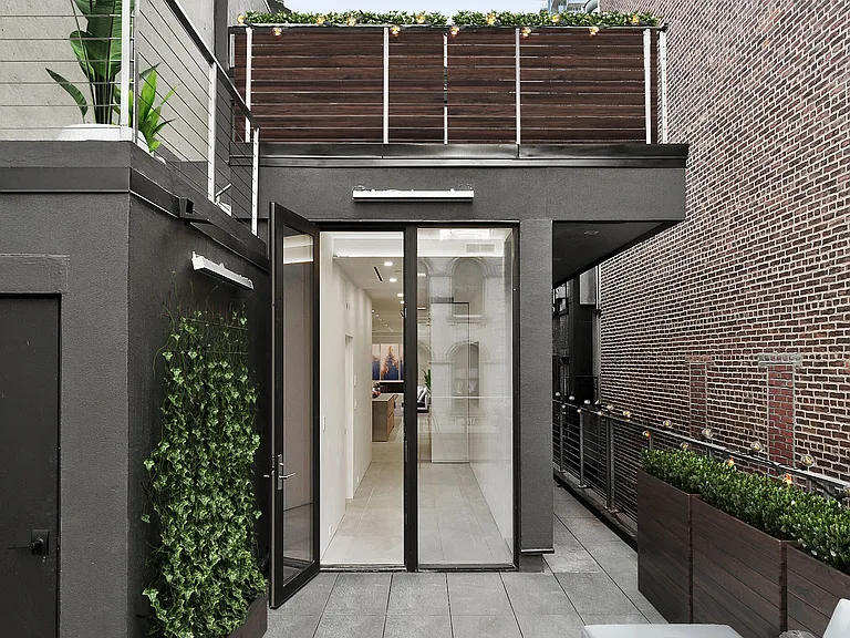 35 Walker St #PENTHOUSE — Photo 10