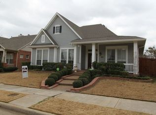 1742 Ivy Ln, Carrollton, TX 75007