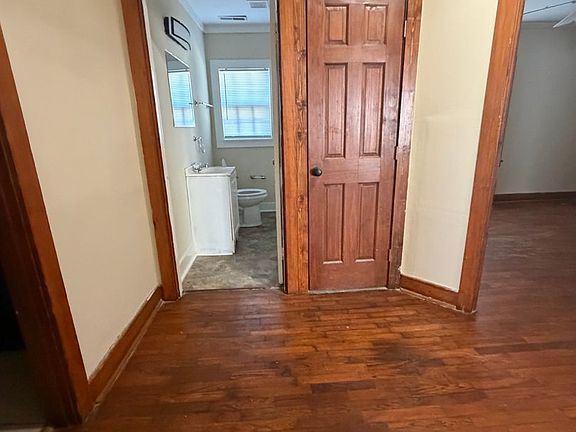 4th image of 103 Courtland St