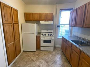 580 83rd St APT 3, Brooklyn, NY 11209