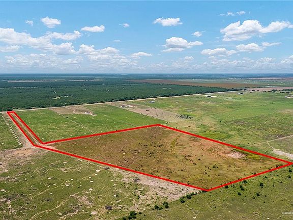 2nd image of 17449 La Coma Service Rd