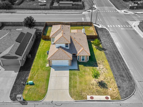 2114 Hamilton Ln, Belton, TX 76513
