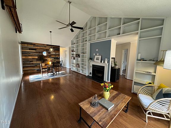 3rd image of 124 Gristmill Ln