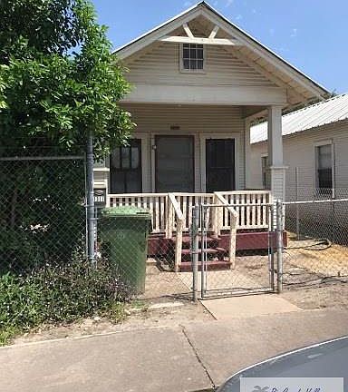 4th image of 1702 E 13th St