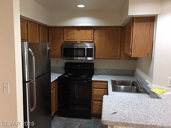 2nd image of 2220 Pinetop Ln Unit 203