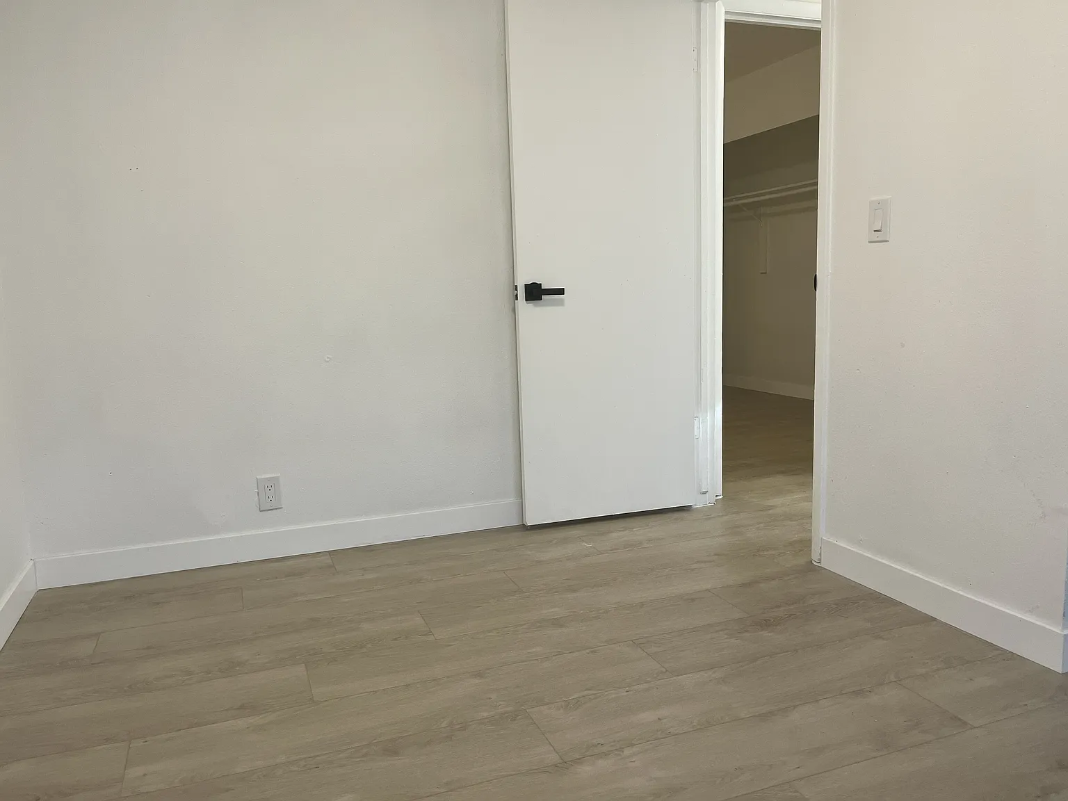 2537 S Lake Park Cir — Photo 4