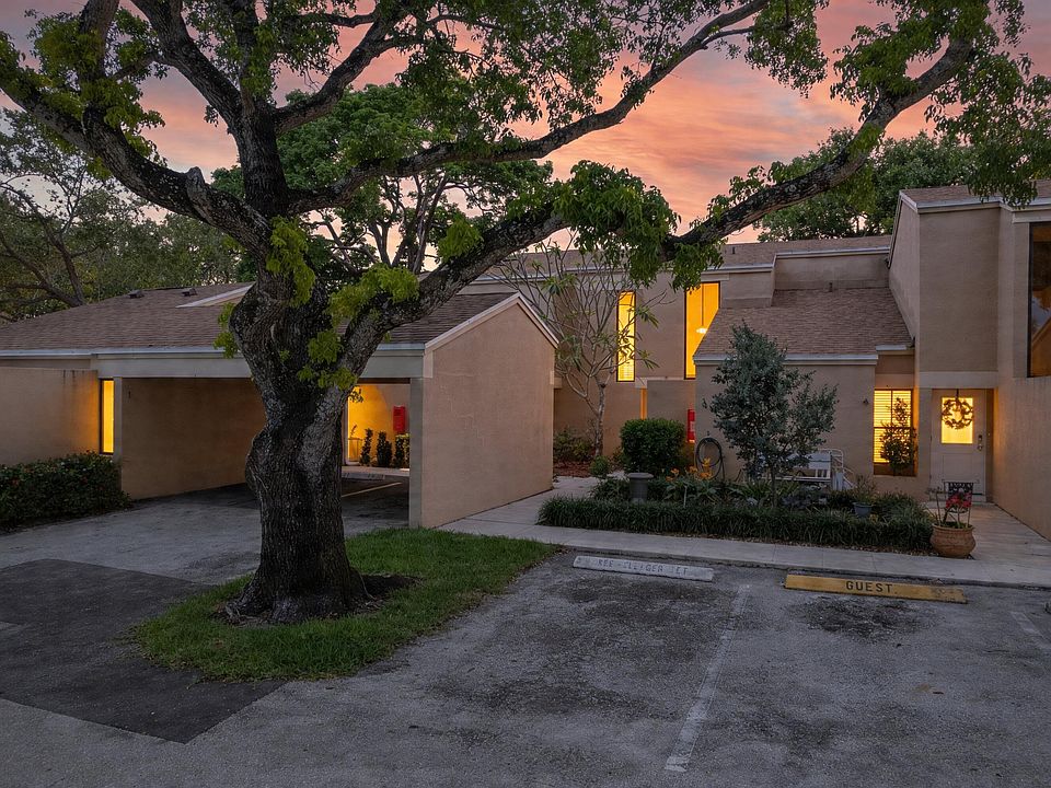 1st image of 1121 NW 13th Street #3