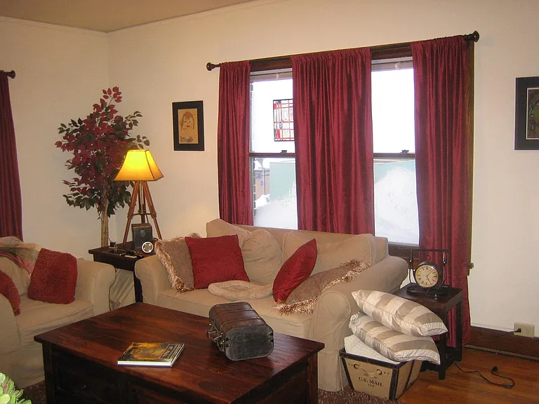 908 Grand Ave — Photo 4