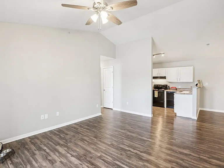 City View Farm Apartments — Photo 15