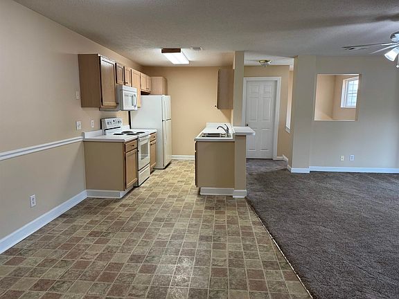 4th image of 4375 Crepe Myrtle Ct. #E