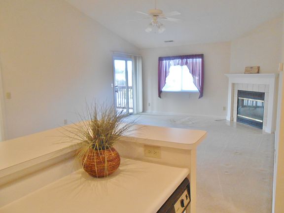 4th image of 12140 Regency Run Ct APT 10