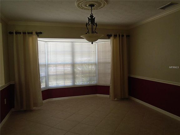 3rd image of 3318 Pine Valley Dr