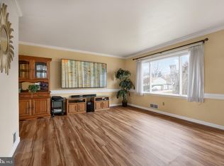 7507 Dover Ln, Lanham, MD 20706