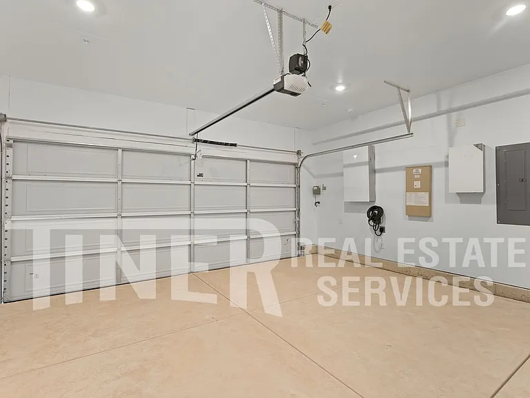 3062 Pansona St — Photo 21