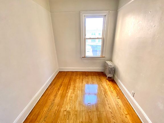 5th image of 21-15 33rd Ave #2