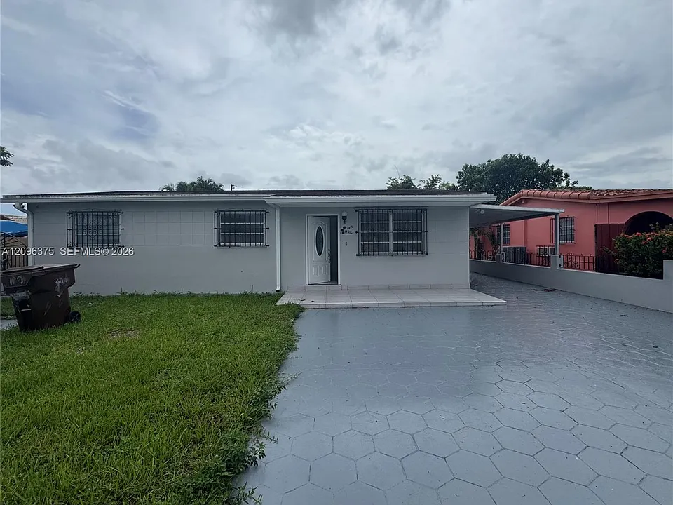 1320 W 37th St