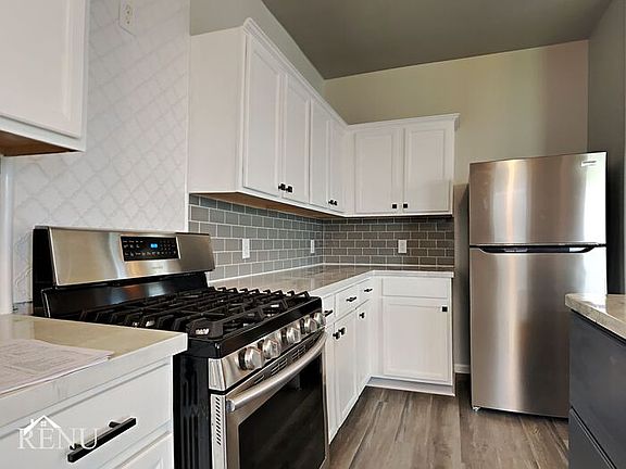 3rd image of 8311 Lotebush Ln
