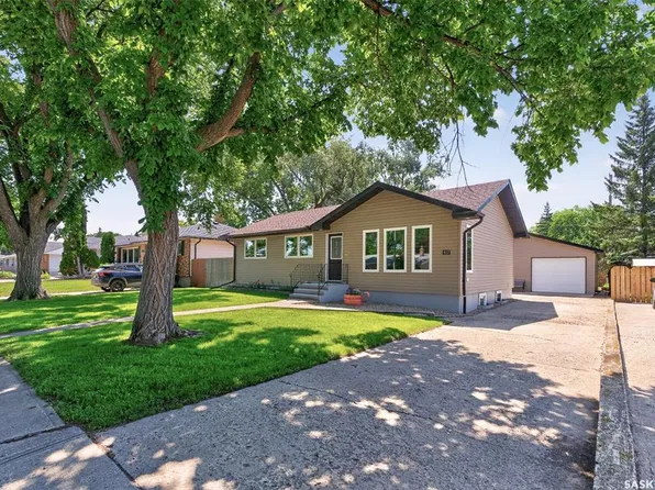 937 Grace STREET, Moose Jaw, SK S6H 3B9