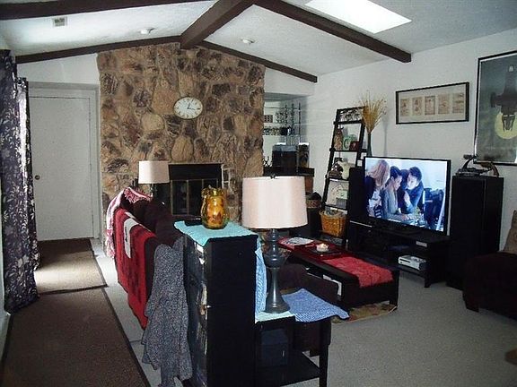 2nd image of 822 Pine Needles Dr