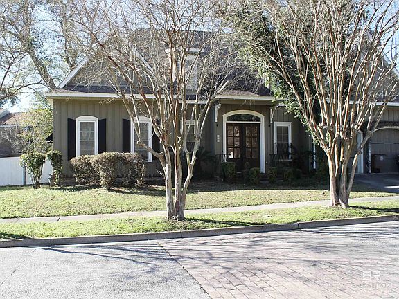 3rd image of 892 Grant Park Dr #42
