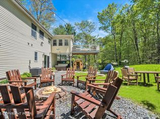 5307 Apache Trl, Tobyhanna, PA 18466