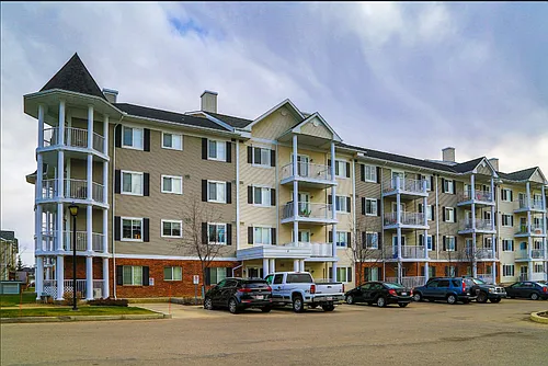 31 Country Village Mnr NE Photo 1