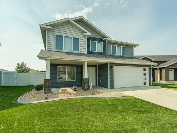 3606 Amity Cir, Mandan, ND 58554