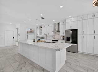 7001 Chesapeake Cir, Boynton Beach, FL 33436