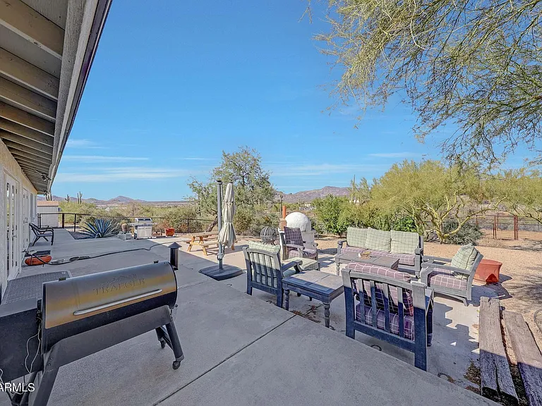 6914 E Highland Rd — Photo 26